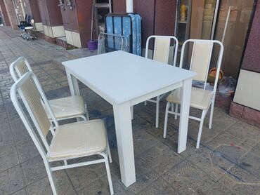 Masa və oturacaq dəstləri: Mətbəx üçün, Yeni, Açılmayan, Dördbucaq masa, 4 stul — 18