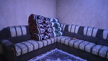 диваны бу каракол: Бурчу бар диван, Жастыктар менен — 2