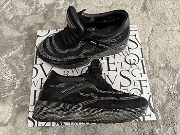 фирмы philipp plein: Кроссовки, 35, Philipp Plein, Б/у, цвет - Черный, Самовывоз — 1