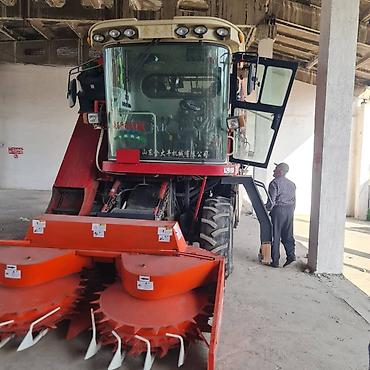 продать катализаторы: Кукурузоуборочный комбайн Jindafeng (金大丰) серия 100 Початкауборочный — 4