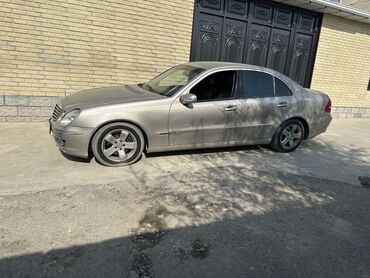 полированная машина: Mercedes-Benz E-Class: 2004 г., 3.2 л, Автомат, Бензин, Седан