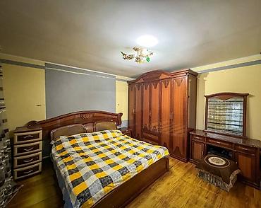 Продажа коттеджей и домов: 🏡 ПРОДАЁТСЯ 2-ЭТАЖНЫЙ ДОМ 📍 Район: Молодая Гвардия 🏠 Комнаты: 7 🏢 — 7