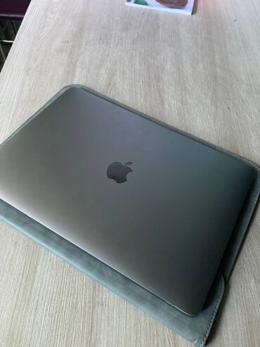 зарядник macbook: Ноутбук, Apple, 8 ГБ ОЗУ, Intel Core i5, 13.3 ", Б/у, Для несложных задач