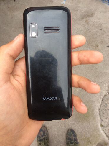 Другие мобильные телефоны: Maxvi X800. Состояние: Хорошее. Комплектация: Зарядник. Объём