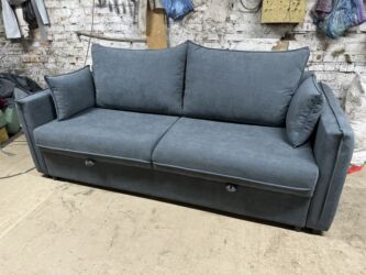 Прямые диваны: Прямой диван, Новый, Трехместный — 3