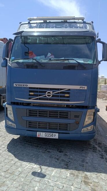 Тягачи: Тягач, Volvo, 2011 г., Тентованный