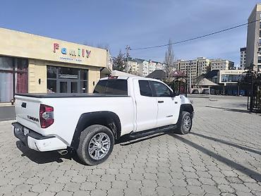 буксиры: Toyota Тундра: 2017 г., 5.7 л, Автомат, Бензин, Пикап — 10