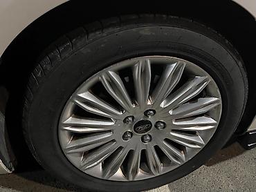 ford tekeri: Ford Fusion: 1.5 l | 2013 il 300000 km Sedan — 6