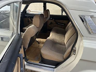 эшик б у: ГАЗ 24 Volga: 1988 г., 2.4 л, Кол менен иштөөчү, Бензин, Седан — 6