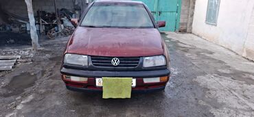 дишовые машины: Volkswagen Vento: 1993 г., 1.8 л, Механика, Бензин, Седан