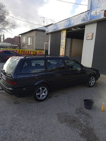 квартиры в покровке: Volkswagen Passat: 1.8 л | 1992 г. | Универсал
