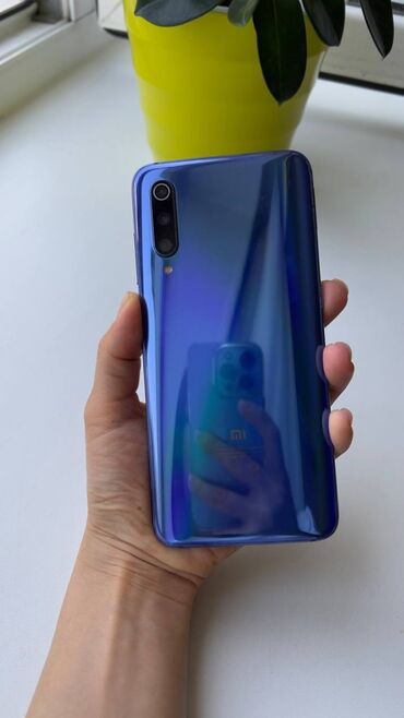 Мобильные телефоны: Xiaomi Mi 9 | 128 ГБ цвет - Синий
