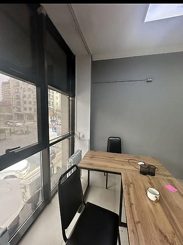 Аренда офисов: Аренда офисов, 30 м², В жилом комплексе, С оборудованием, С отдельным входом, С системой безопасности — 3