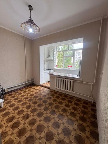продаю квартиру 1ком: 1 комната, 42 м², 106 серия, 6 этаж, Старый ремонт