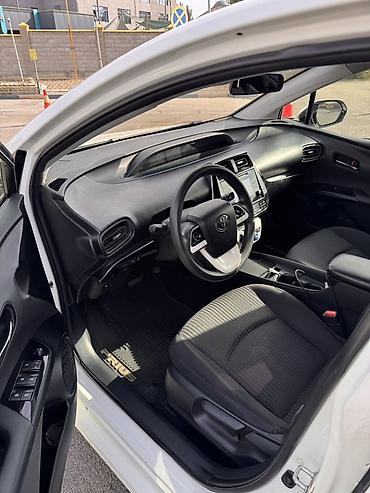 Toyota: Toyota Prius: 2018 г., 1.8 л, Гибрид, Хэтчбэк — 6