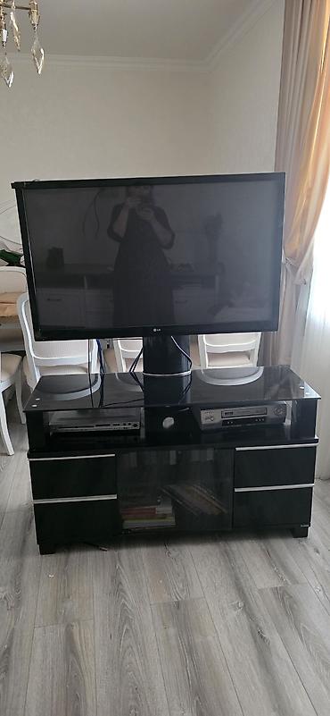ТВ и видео: LG LCD/LED televizor və şık TV stendi (şkaf) Heç bir deffekti yoxdur — 1