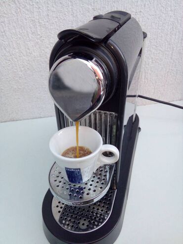 aparat za espreso kafu: Vrhunski NESPRESSO - KRUPS Pravi jak Kremasti Espreso, kao Kafići