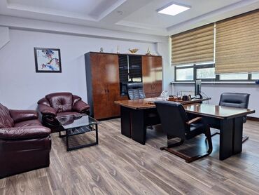 помещение в городе: Сдаются офисные помещения с мебелью в центре города от 26 кв.м. до 53