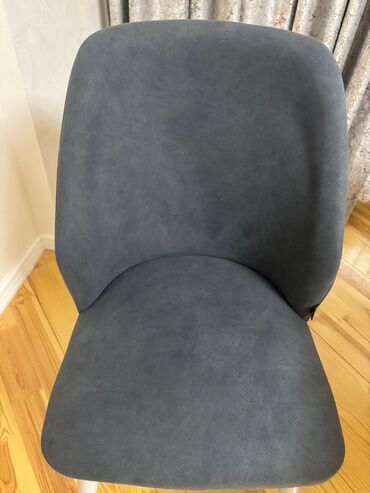 Masa və oturacaq dəstləri: Qonaq otağı üçün, İşlənmiş, Açılmayan, Dördbucaq masa, 4 stul — 5