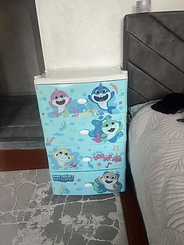 детский люлка: Детский пластиковый комод с 4 выдвижными ящиками Baby Shark — 1