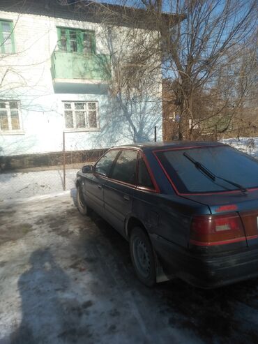 машына степ: Mazda 626: 1988 г., 2 л, Механика, Бензин, Хэтчбэк