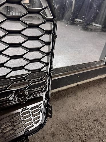 Решетки радиатора: Решетка радиатора Audi 2017 г., Б/у, Оригинал — 8