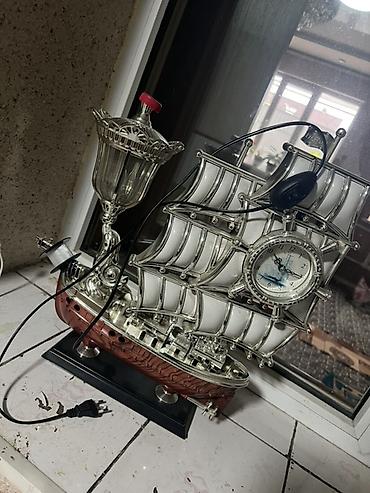 деревянные стол: Декоративные настольные часы-лампа в виде парусного корабля — 1