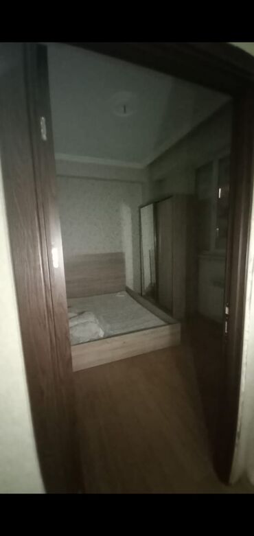 Uzunmüddətli kirayə mənzillər: Xirdalan kohna bazarın yaninda kiristalda 1otaqdan 2ye duzalma temirli -da lalafo.az — 6 Uzunmüddətli kirayə mənzillər: Xirdalan kohna bazarın yaninda kiristalda 1otaqdan 2ye duzalma temirli — 6