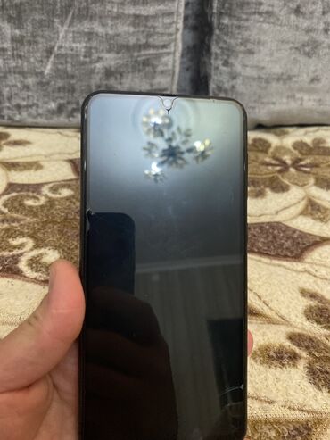 телефон флай фс 408: A30 ustada olmayib normal telefondu ela işləyir heçbir defekti yoxdu
