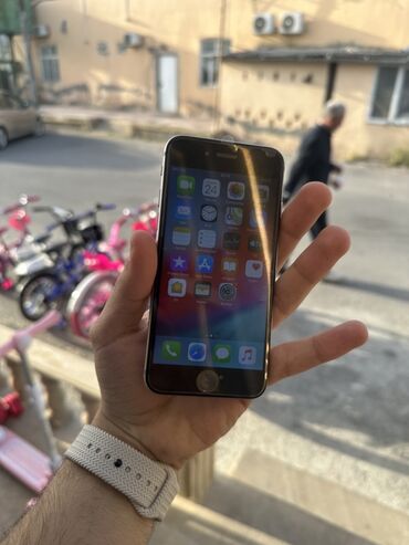 iphone 16: IPhone 6, 16 GB, Space Gray, Barmaq izi