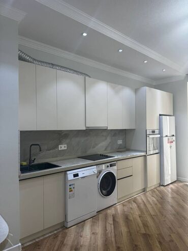 Uzunmüddətli kirayə mənzillər: Ağ şəhərdə 2 otaqlı əla təmirli mənzil kirayə verilir. Mənzil tam — 8