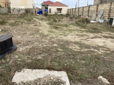 Həyət evləri və villaların satışı: Turkanda 20 sot torpag, 1 mertebeli ev, 3 otagli, qizil qum — 8