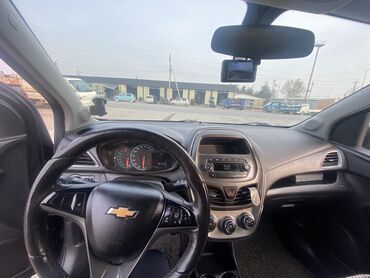 Chevrolet: Chevrolet Spark: 2019 г., 1 л, Вариатор, Бензин, Хэтчбэк — 5