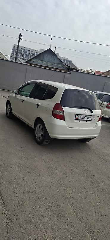 купить авто в кыргызстане с пробегом: Honda Fit: 2002 г., 1.3 л, Вариатор, Бензин, Хэтчбэк — 4