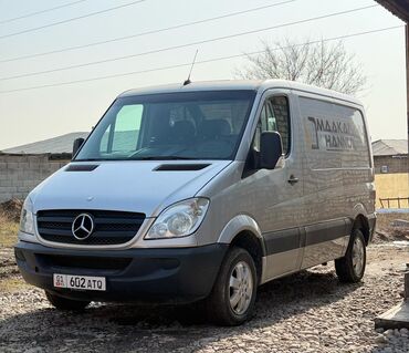 мерседес сапог грузовой: Легкий грузовик, Mercedes-Benz, Стандарт