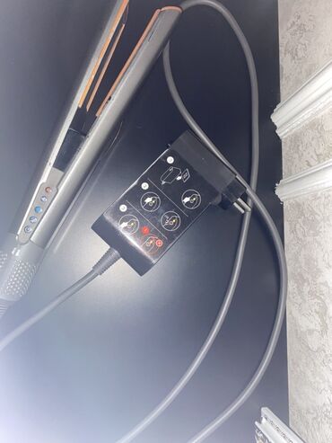 Düzləşdiricilər və ütüfenlər: Saç düzləşdirici (elektrik) - Geniş, düzbucaqlı istilik lövhələri –