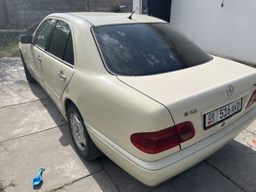 делика дизел: Mercedes-Benz : 1998 г., 2.2 л, Механика, Дизель, Седан