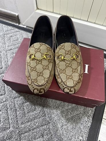 Лоферы, 35, Gucci, Новый, цвет - Бежевый, Самовывоз, Платная доставка at lalafo.kg Лоферы, 35, Gucci, Новый, цвет - Бежевый, Самовывоз, Платная доставка