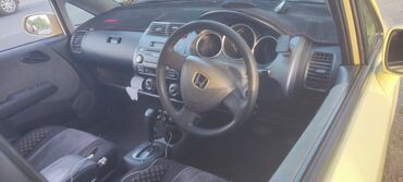 honda fit 2004: Honda Fit: 2002 г., 1.5 л, Автомат, Бензин, Хэтчбэк