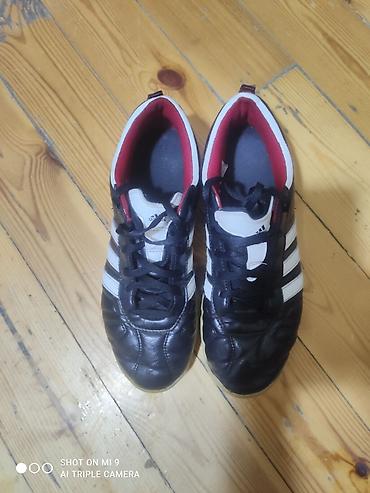 Krasofkalar və idman ayaqqabıları: Məhsul: Adidas kişi futzal/mini-futbol ayaqqabısı - Rəng: Qara üst — 2