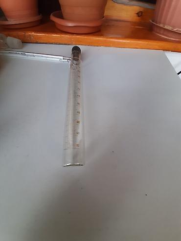 elcek tibbi: Kimya laboratoriyalarında istifadə olunan ləvazimatlar hər birinin — 3