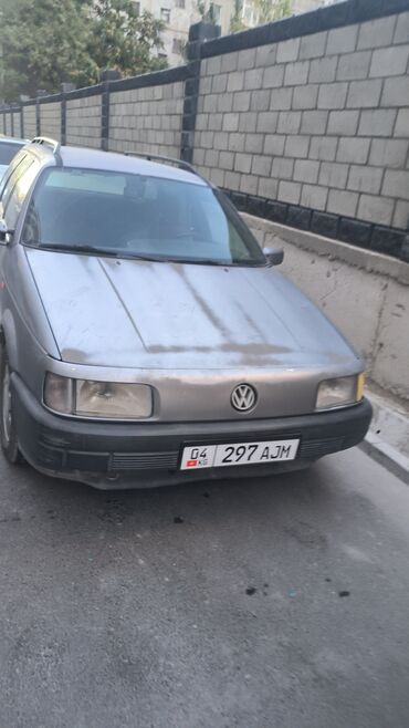 на гольф 3 венто: Универсал Volkswagen Passat B3 Variant серого цвета. Эта модель