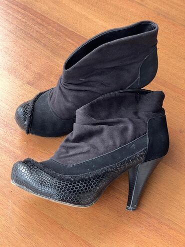 обувь для танцев: Ботинки и ботильоны 37, цвет - Черный