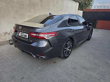 583 585: Toyota Camry: 2019 г., 2.5 л, Автомат, Седан — 4