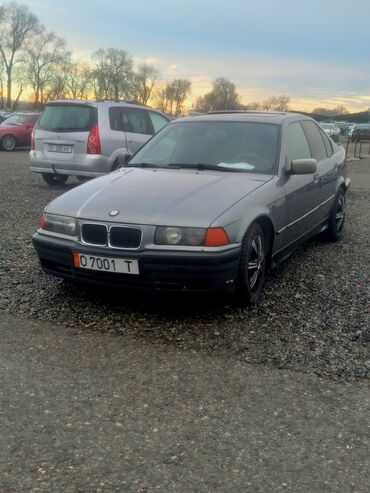 меняю бмв: BMW 3 series: 1992 г., 1.6 л, Механика, Бензин, Седан