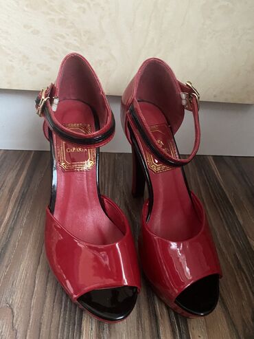лакосте обувь: Туфли 37, цвет - Красный