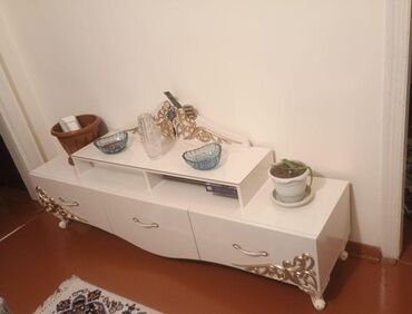 Qonaq otağı dəstləri: İşlənmiş, Masa və oturacaqlar, Kredit yoxdur, Malayziya -da lalafo.az — 8 Qonaq otağı dəstləri: İşlənmiş, Masa və oturacaqlar, Kredit yoxdur, Malayziya — 8