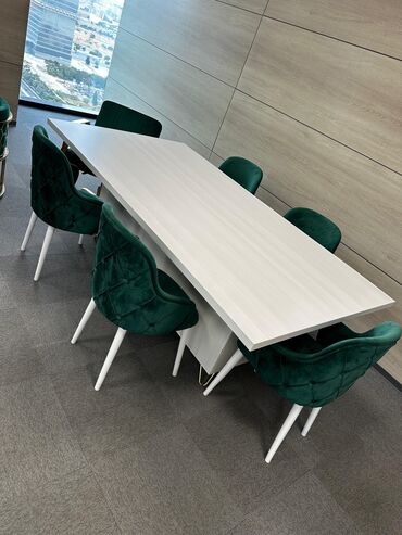 Ofis dəst mebeli: Ofis mebel dəsti Tərkib: - İş masası: L‑şəkilli, geniş iş səthi. Yan — 9