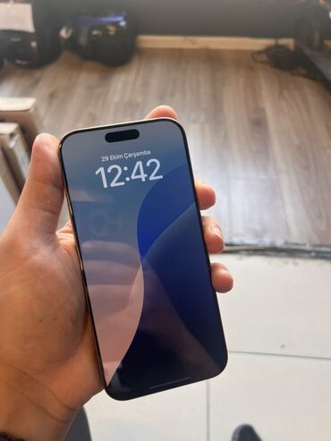 usb mikrofon: IPhone 16 Pro Max, Золотой, Face ID