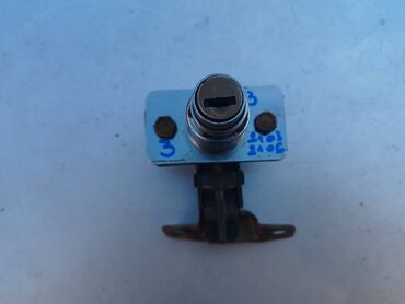 Auto delovi: Brava zadnje haube Lada 2103,2106 br.3. Polovno, ocuvano. Kompletna — 1
